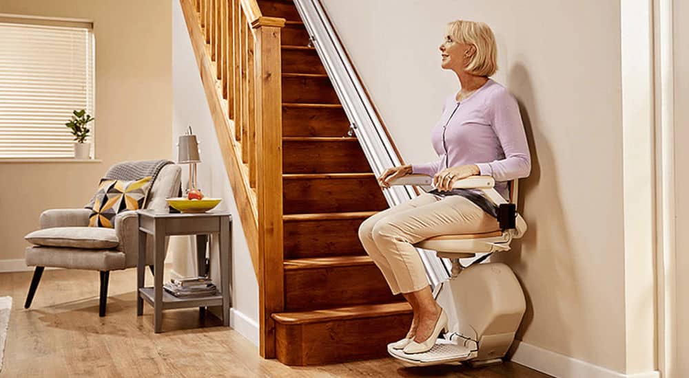 Améliorez votre qualité de vie avec un monte-escalier à domicile.